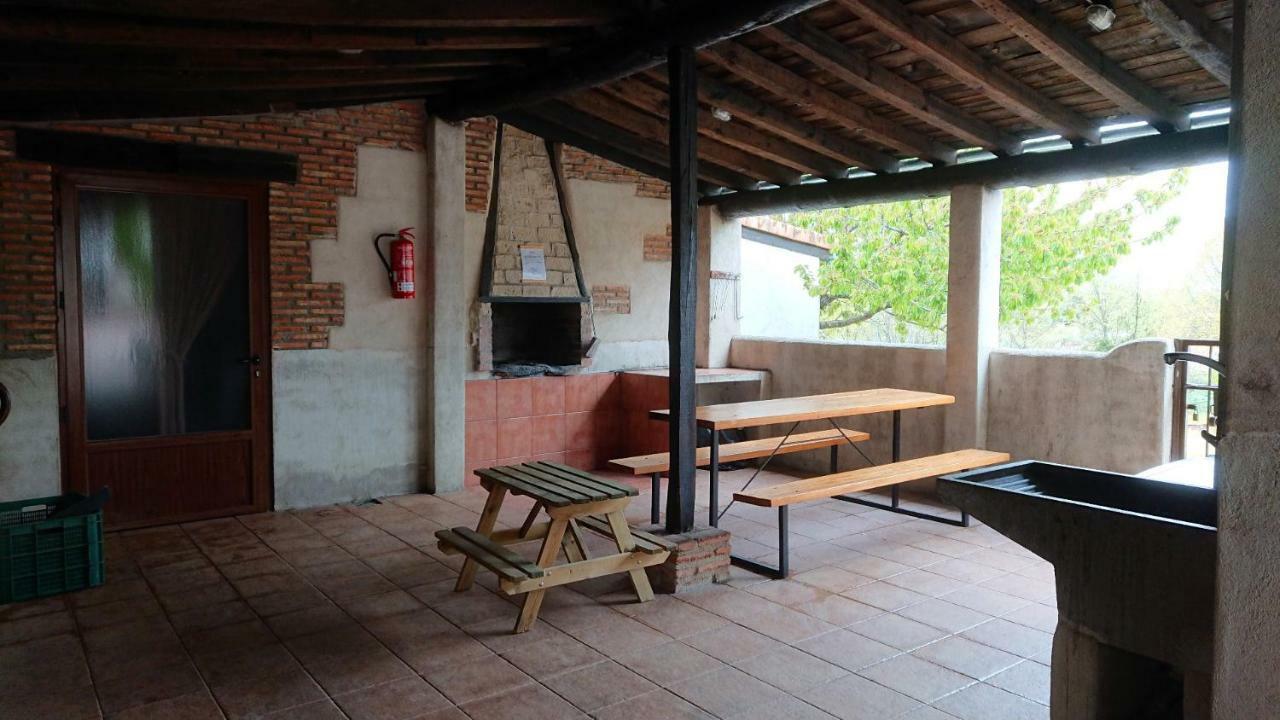 El Canchal De La Gallina - Parking Gratis - Jacuzzi En Privado - Cafeteria - Desayunos - Piscina De Agua Caliente A Partir Del 12 De Abril 2025 Hervás Exterior foto
